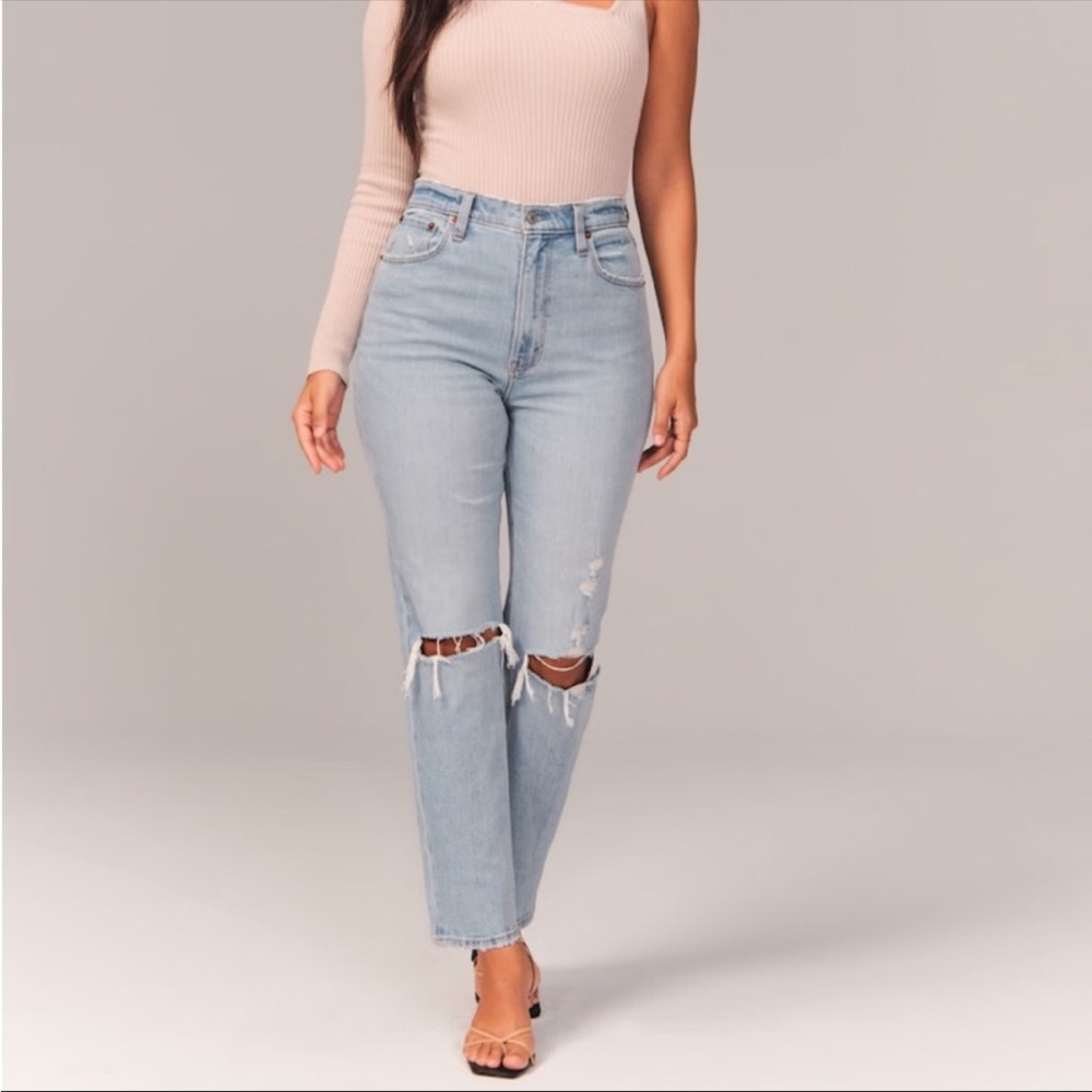 Abercrombie & Fitch curve love ultra high rise ankle length straight Light wash